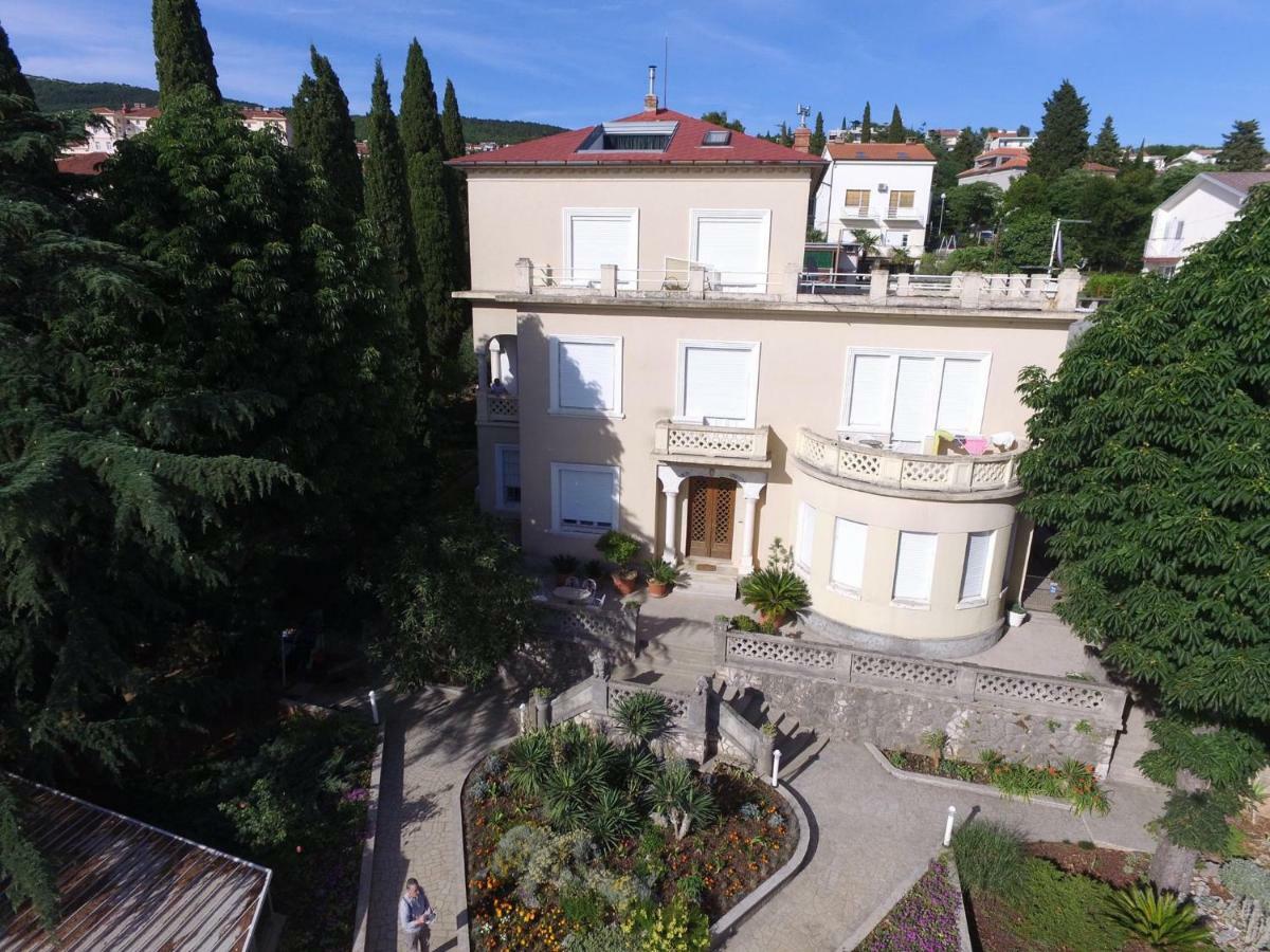 Villa Lisette Crikvenica Exteriör bild