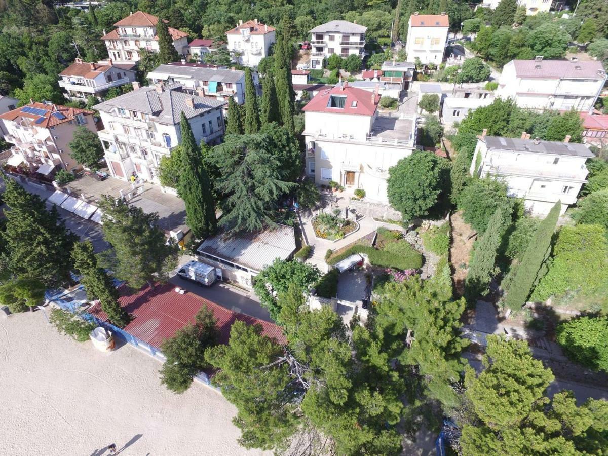 Villa Lisette Crikvenica Exteriör bild