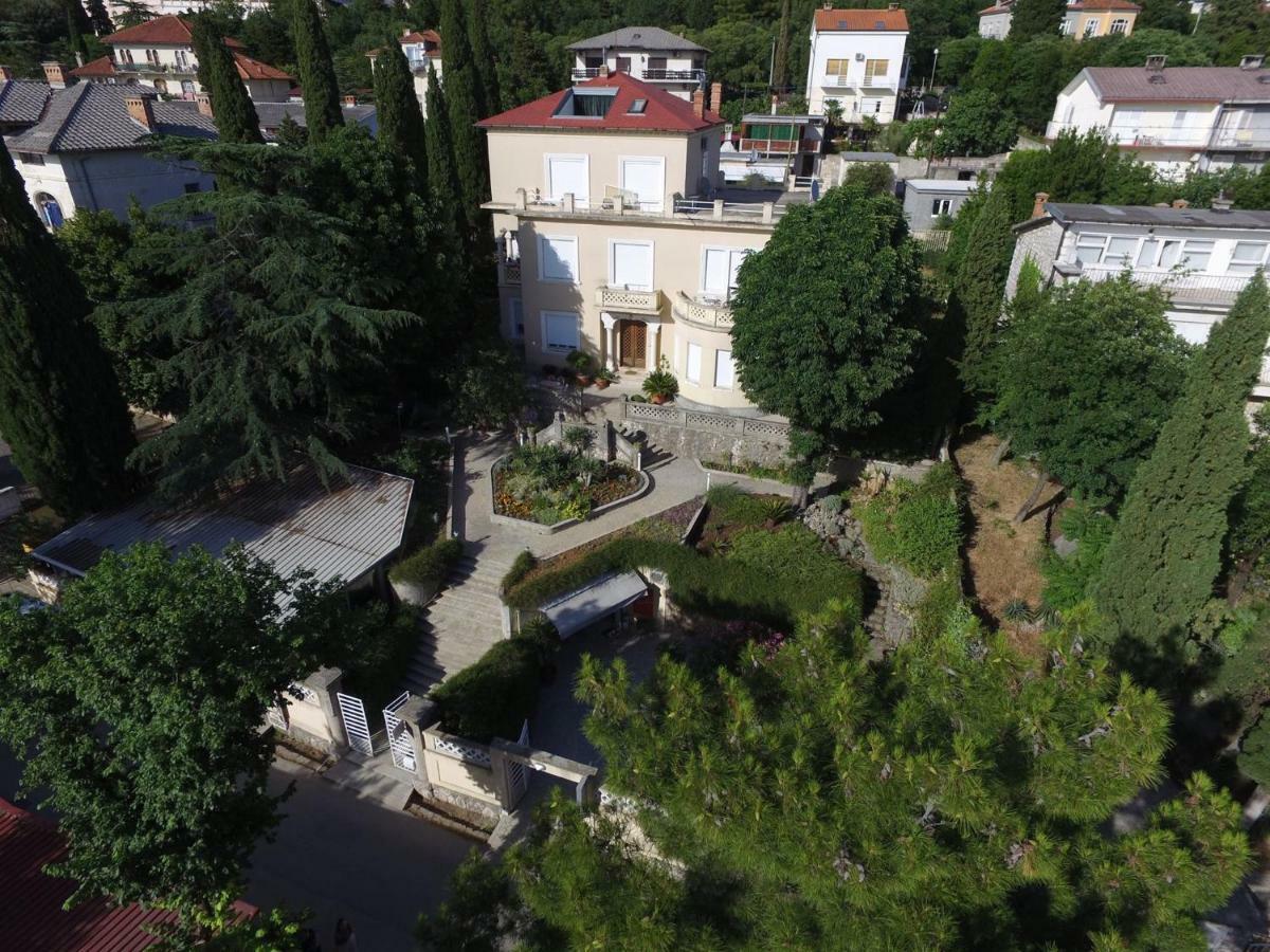 Villa Lisette Crikvenica Exteriör bild